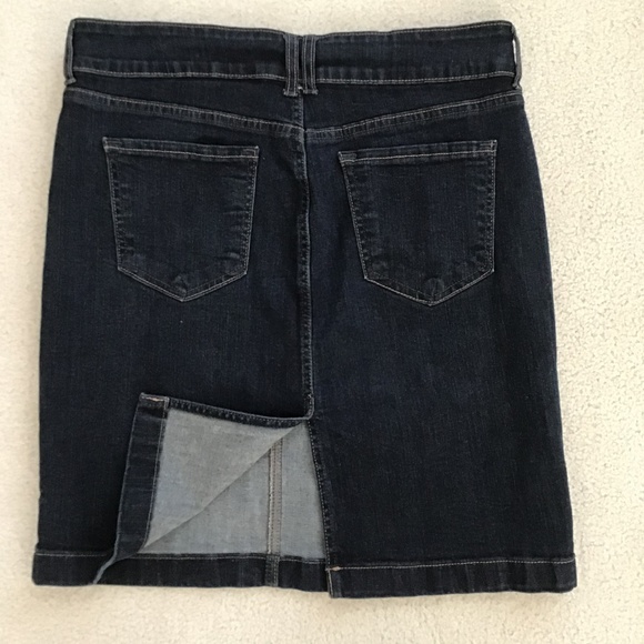 Old Navy Dresses & Skirts - OLD NAVY DENIM SKIRT SIZE 10